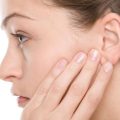 12082 3 اعراض مرض الاذن - التهابات الاذن الوسطي الحان محظوظة